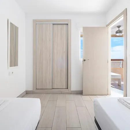Acuarium 3-19-e Levante Appartement *